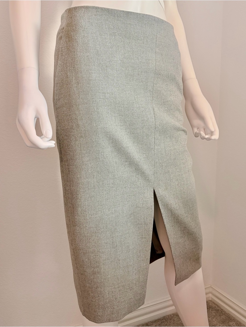 NWOT Aritzia Babaton Slit Pencil Midi Skirt Gray Size 2
